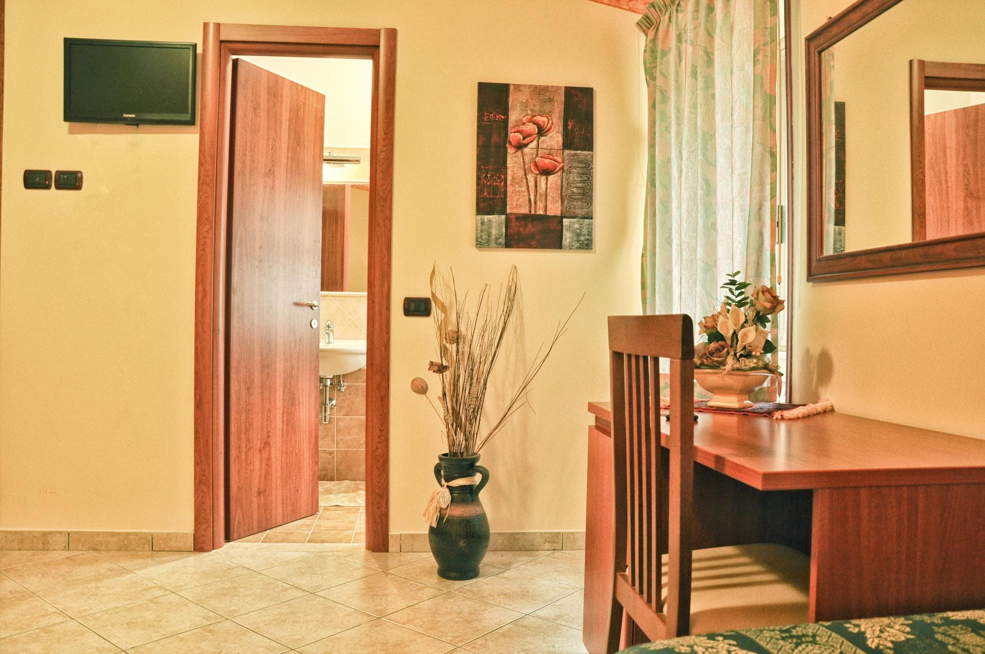 Dei Pini Hotel 3*